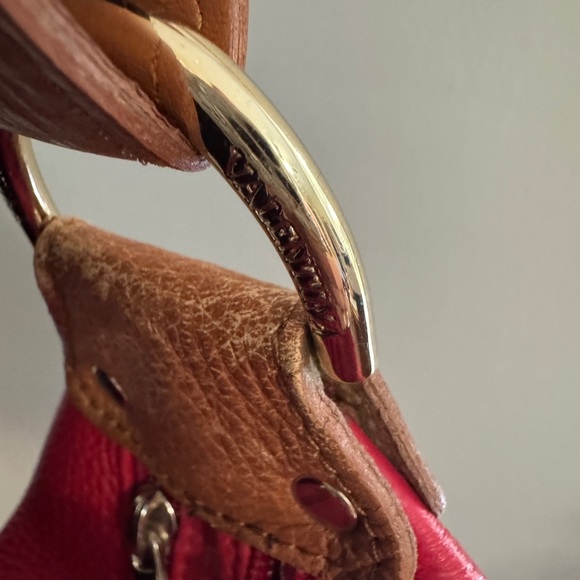 NEW VALENTINA Italy Red Tan Leather Lg Crossbody Bucket Shoulder Bag 2 top zips - Picture 9 of 14